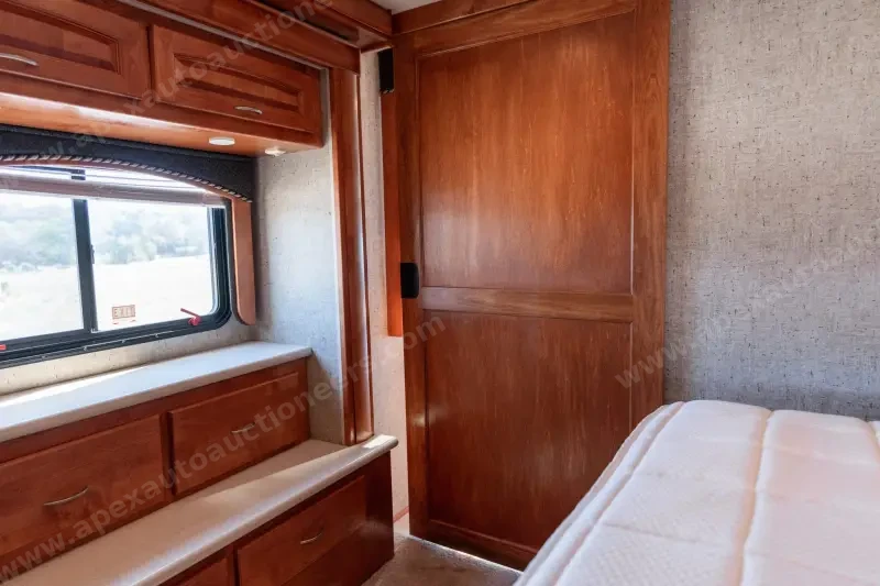 2010 Monaco Diplomat 42SQK photo 163