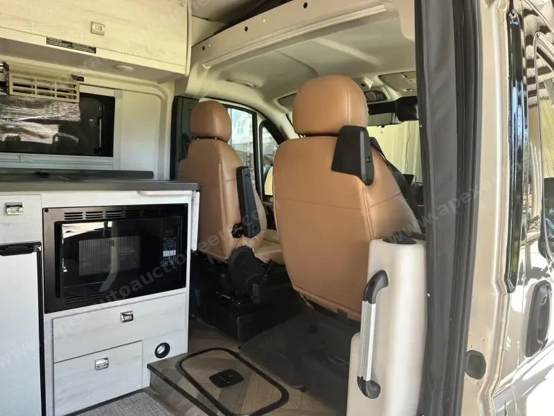 2025 Winnebago Travato 59K photo 38