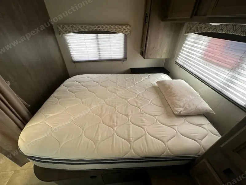 2021 Coachmen Freelander 27QB photo 61