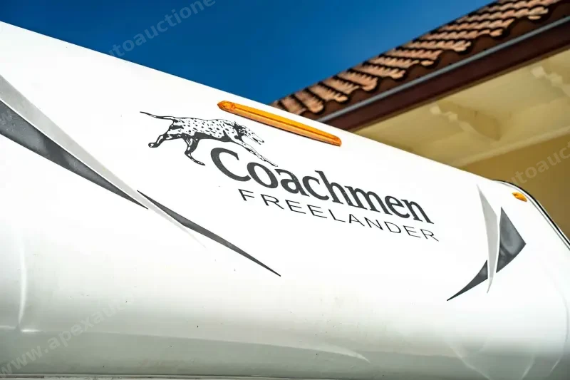 2021 Coachmen Freelander 27QB photo 11