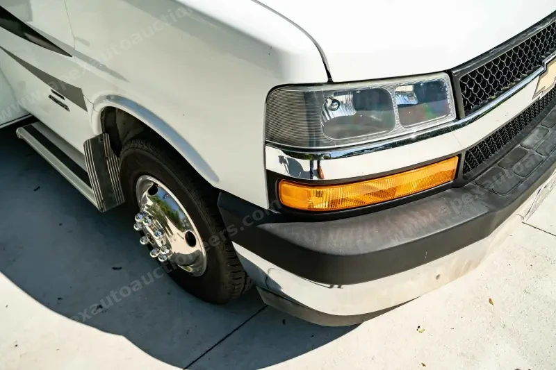 2021 Coachmen Freelander 27QB photo 8