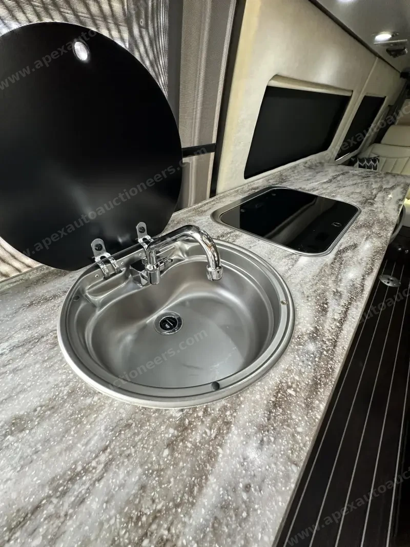 2016 Airstream Interstate EXT Grand Tour Series photo 33