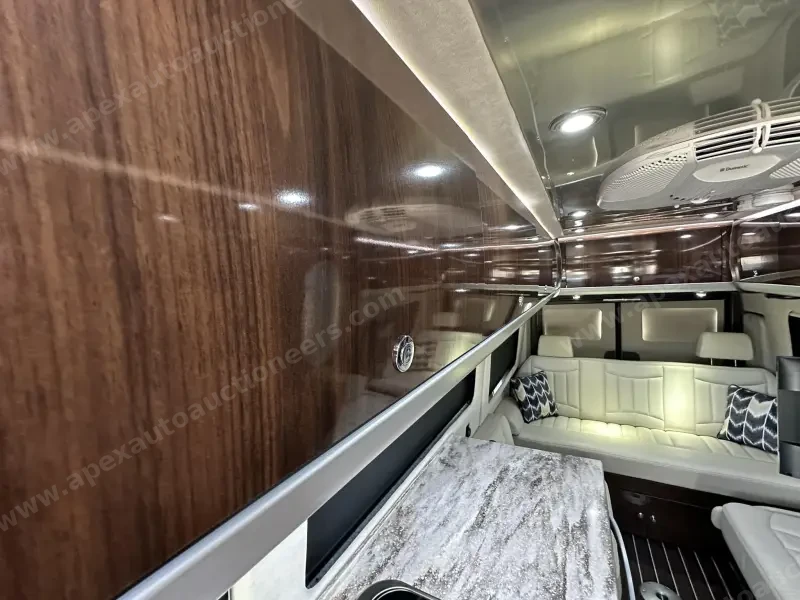 2016 Airstream Interstate EXT Grand Tour Series photo 11