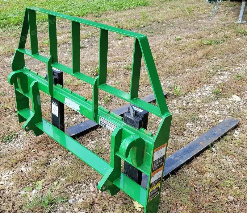 2015 John Deere 5075E photo 97