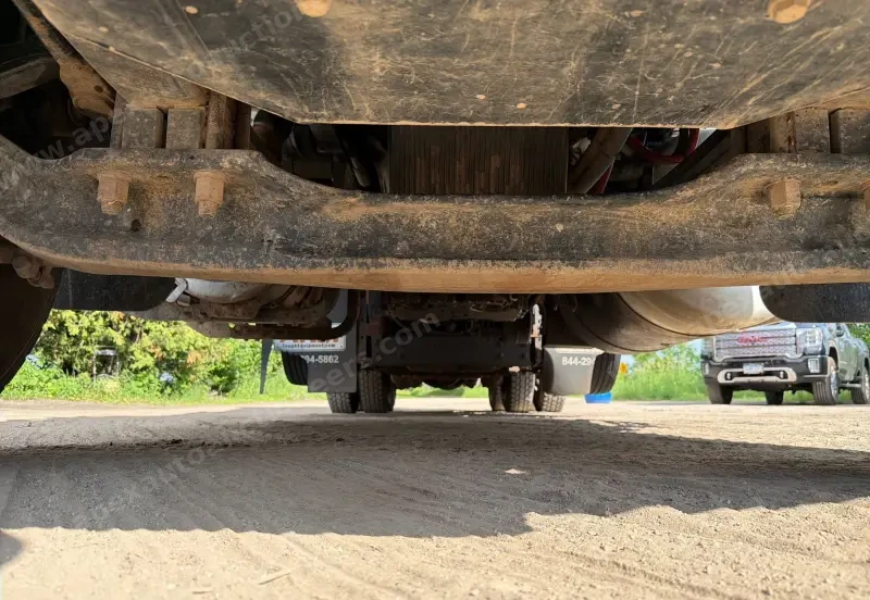 2021 Peterbilt 567 Quad-Axle Dump Truck photo 12