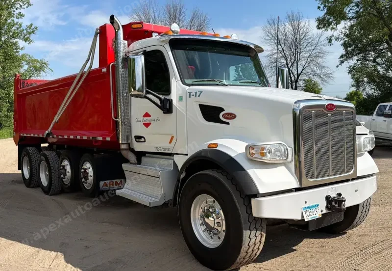 2021 Peterbilt 567 Quad-Axle Dump Truck photo 3