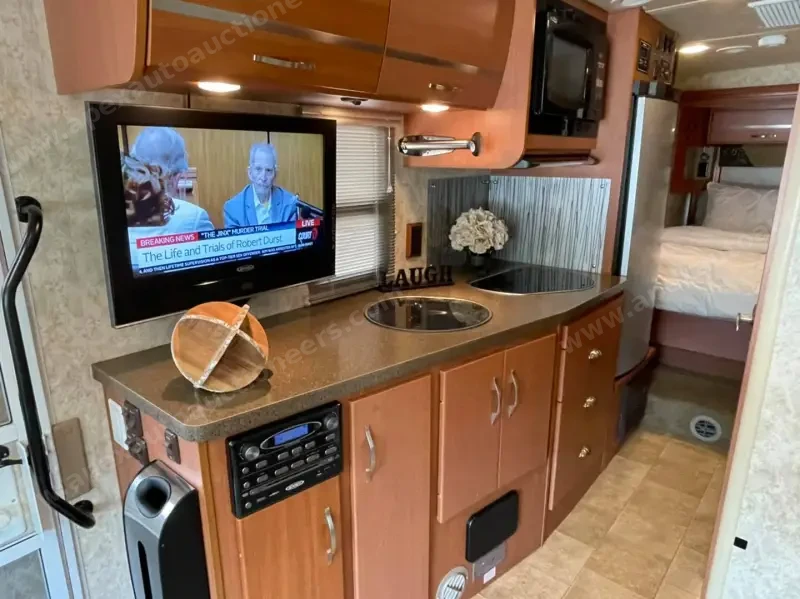 2014 Winnebago View 24g photo 11