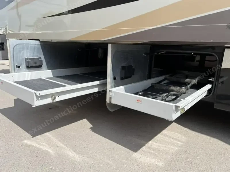 2011 Tiffin Allegro Red 36QSA photo 8