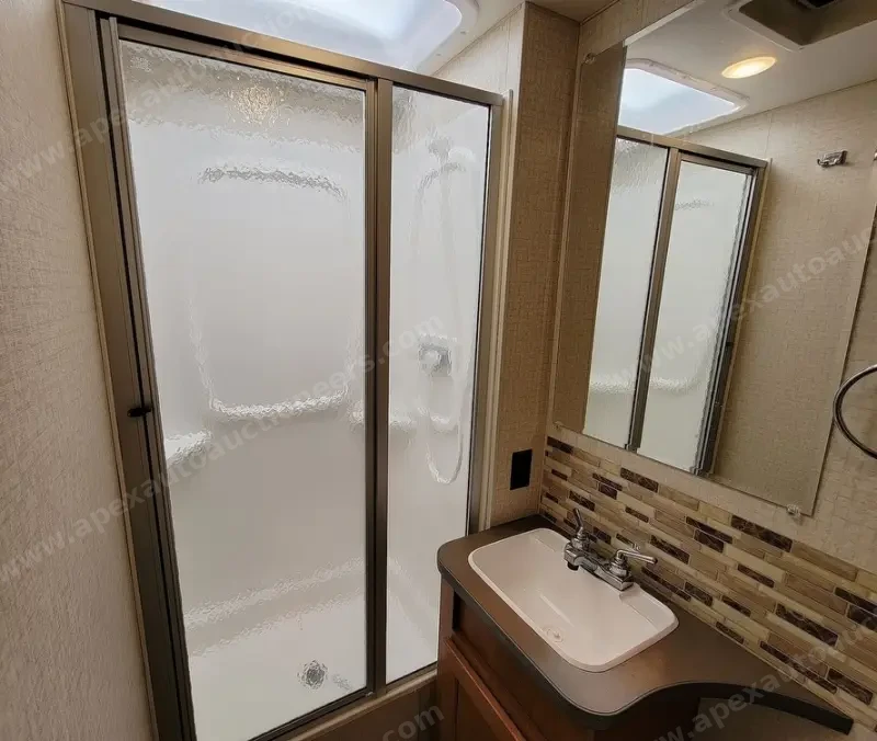 2017 Winnebago Minnie Winnie 22R photo 14