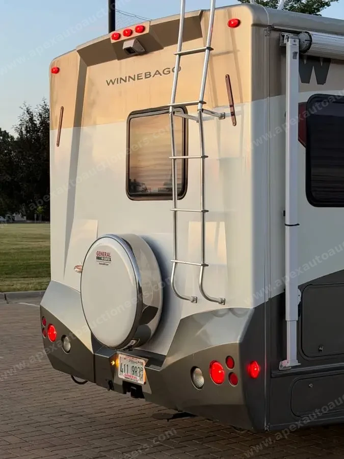 2007 Winnebago Aspect 26A photo 14