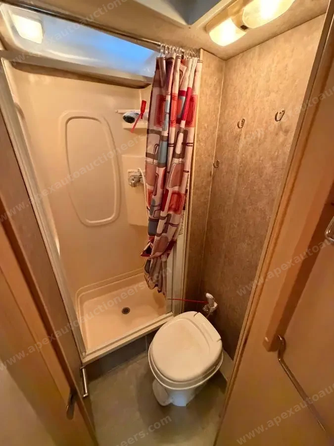 2007 Winnebago Aspect 26A photo 7