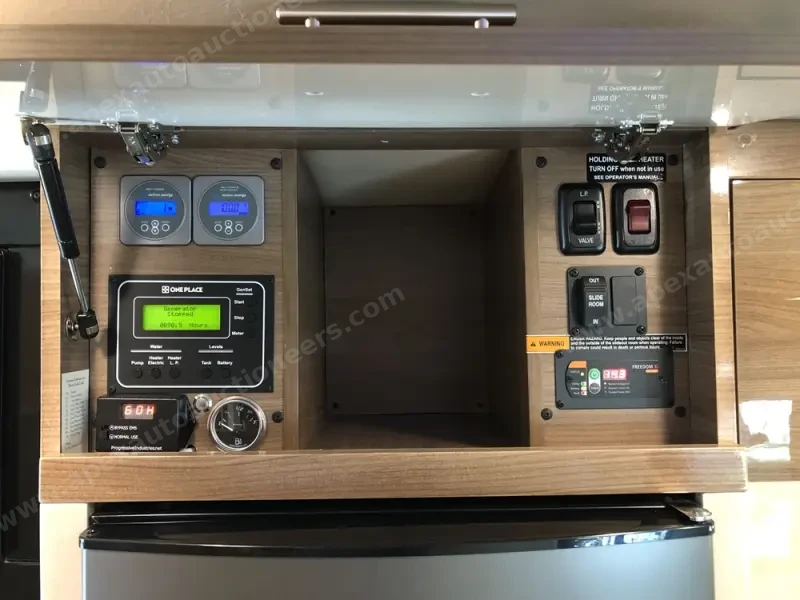 2015 Winnebago View Profile 24V photo 14