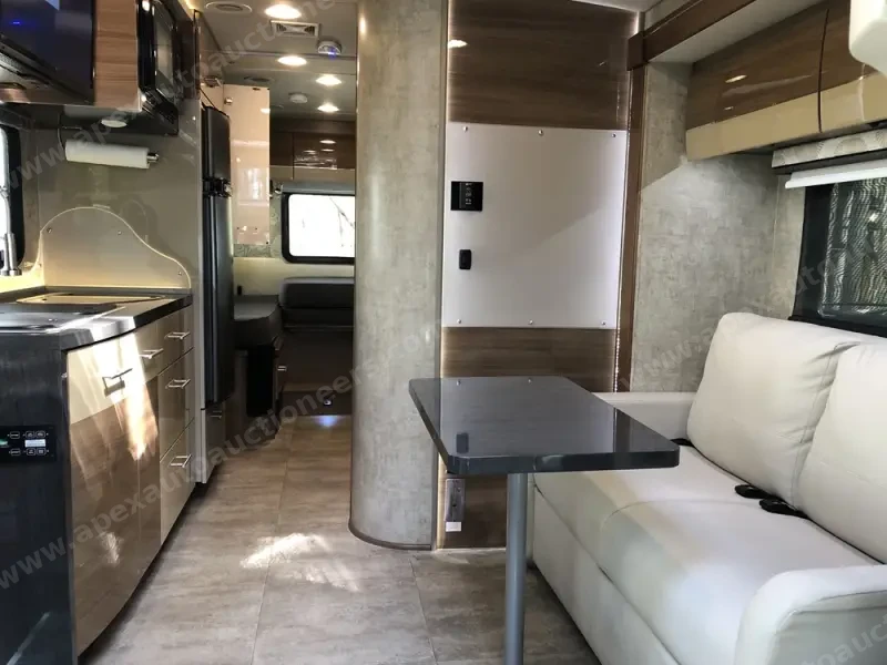 2015 Winnebago View Profile 24V photo 23