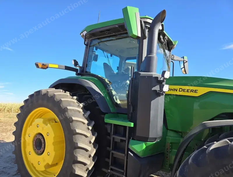 2020 John Deere 8R 310 photo 16