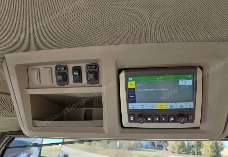2020 John Deere 8R 310 photo 52