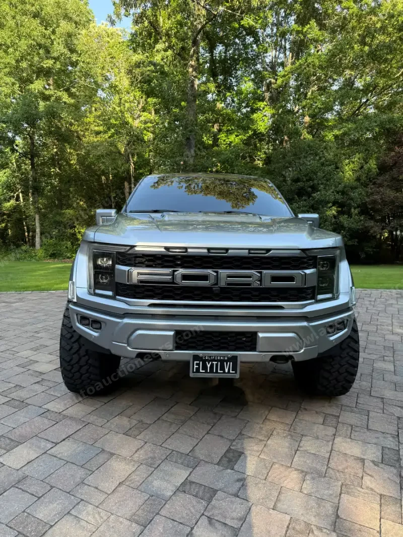 2021 Ford F150 SuperCrew Cab Raptor photo 3