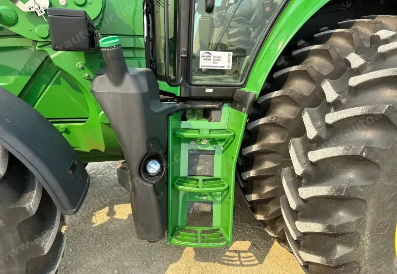 2020 John Deere 6155M photo 9