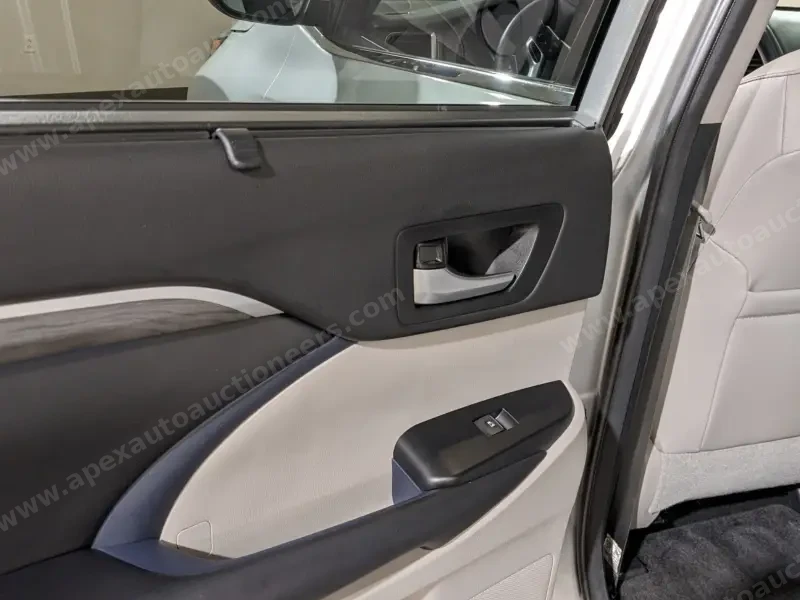 2018 Toyota Highlander Limited photo 5