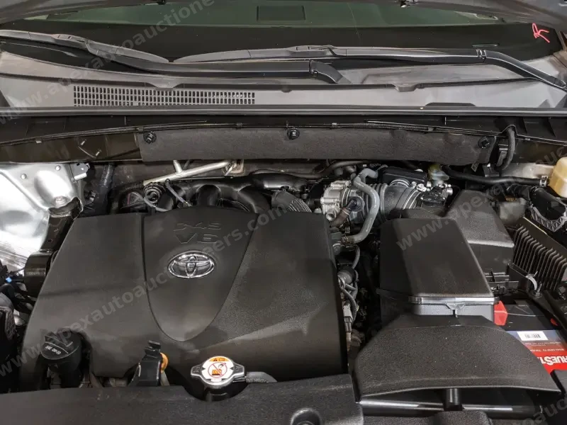 2018 Toyota Highlander Limited photo 19