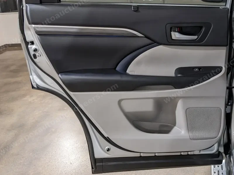 2018 Toyota Highlander Limited photo 6