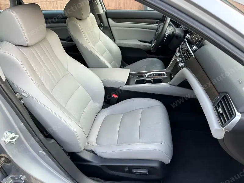 2018 Honda Accord EX-L photo 14