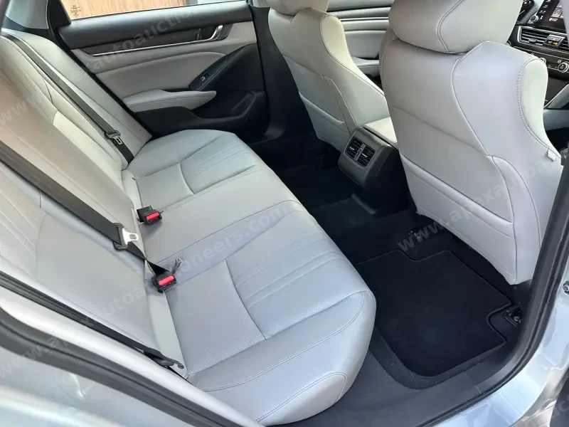 2018 Honda Accord EX-L photo 17